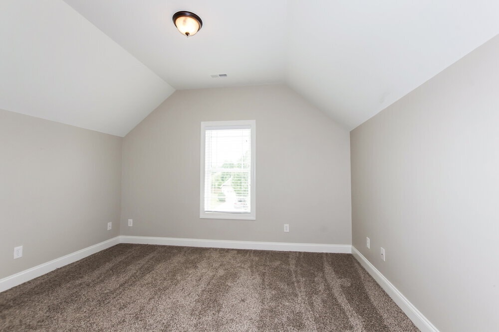 Building Photo - 8638 Castle Cliff Dr