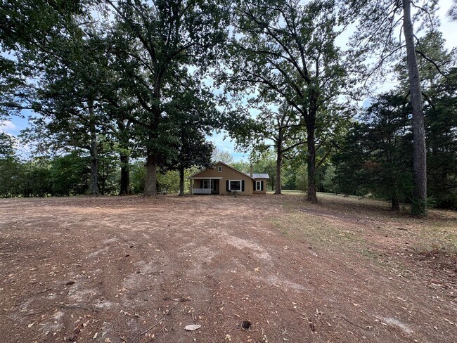Building Photo - 5540 New Liberty Rd