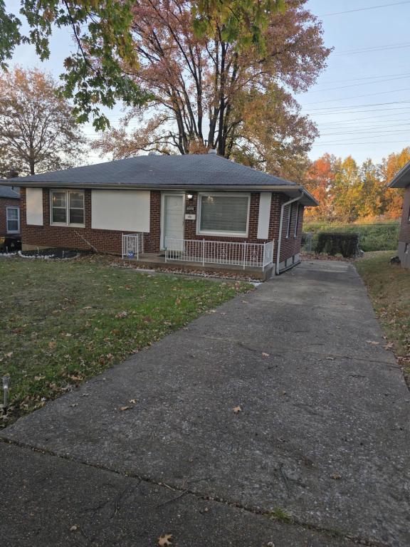 Building Photo - 7831 Trenton Ave