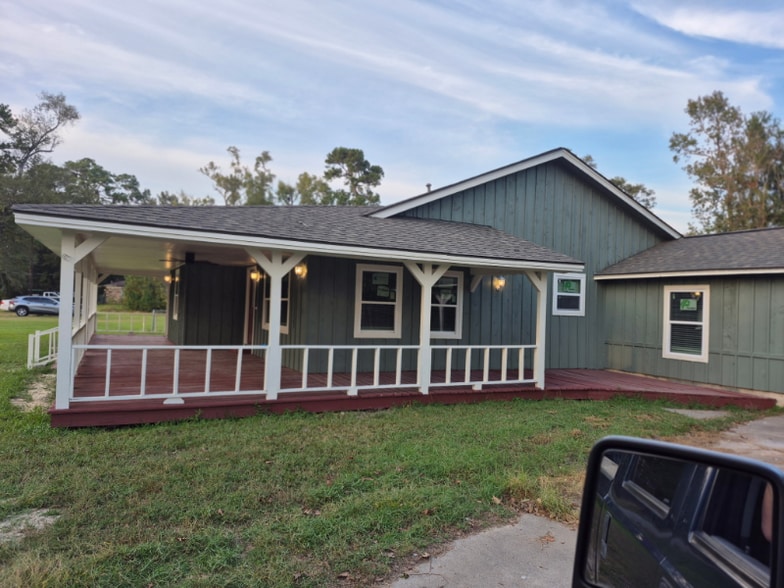 Building Photo - 2948 Elm Rd