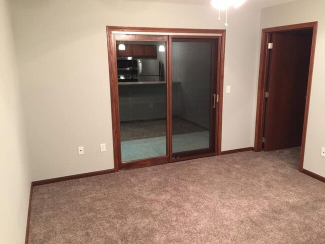 Building Photo - 1413 Hennessey St