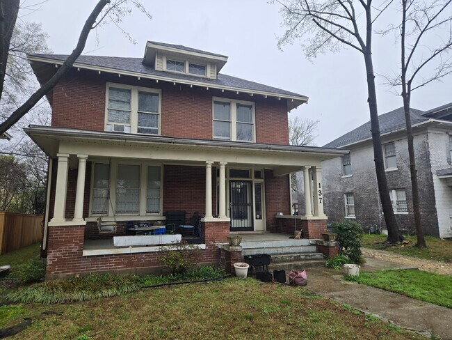 Building Photo - 137 N Willett St