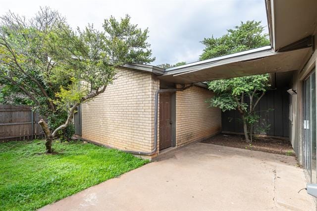 Building Photo - 4925 Greenslope Dr