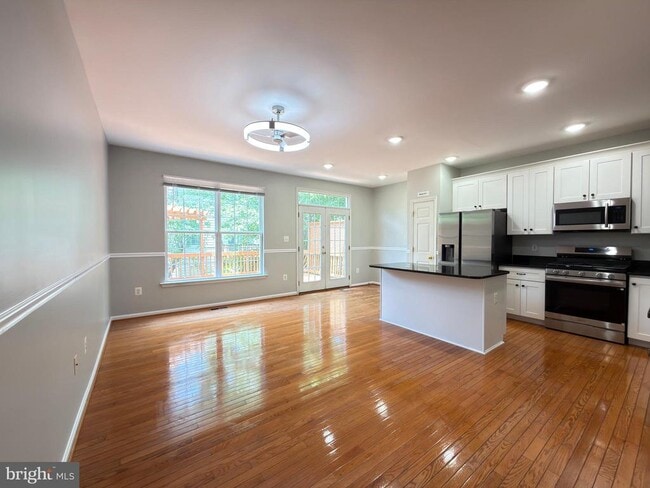Building Photo - 14216 Legend Glen Ct