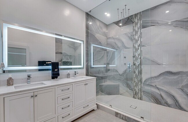 Building Photo - Spacious 4-Bedroom with 3 Full Baths in Royal Palm Beach!