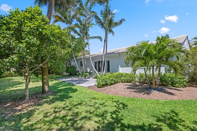 Building Photo - 246 Merrain Rd