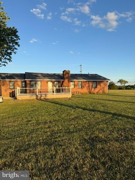 Building Photo - 1036 Sweetbriar Rd