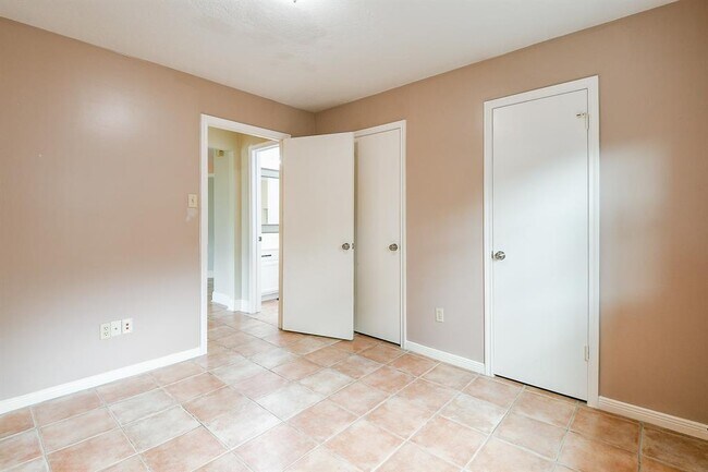 Building Photo - 16746 Square Rigger Ln