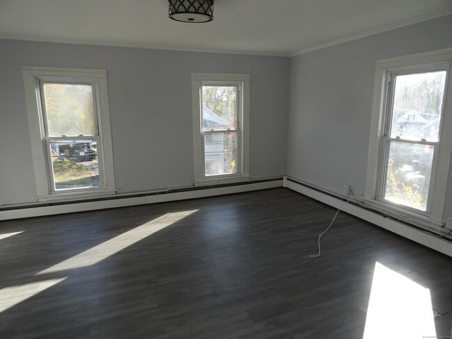 Building Photo - 177 E Pearl St