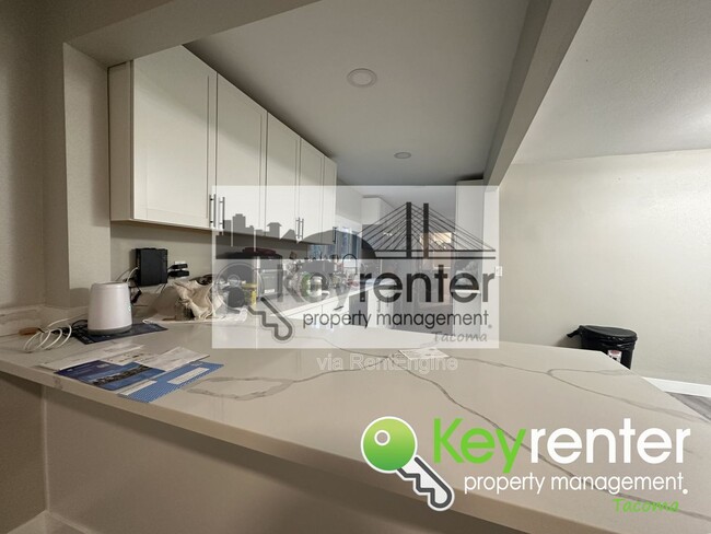 Building Photo - 1520 S 56th St