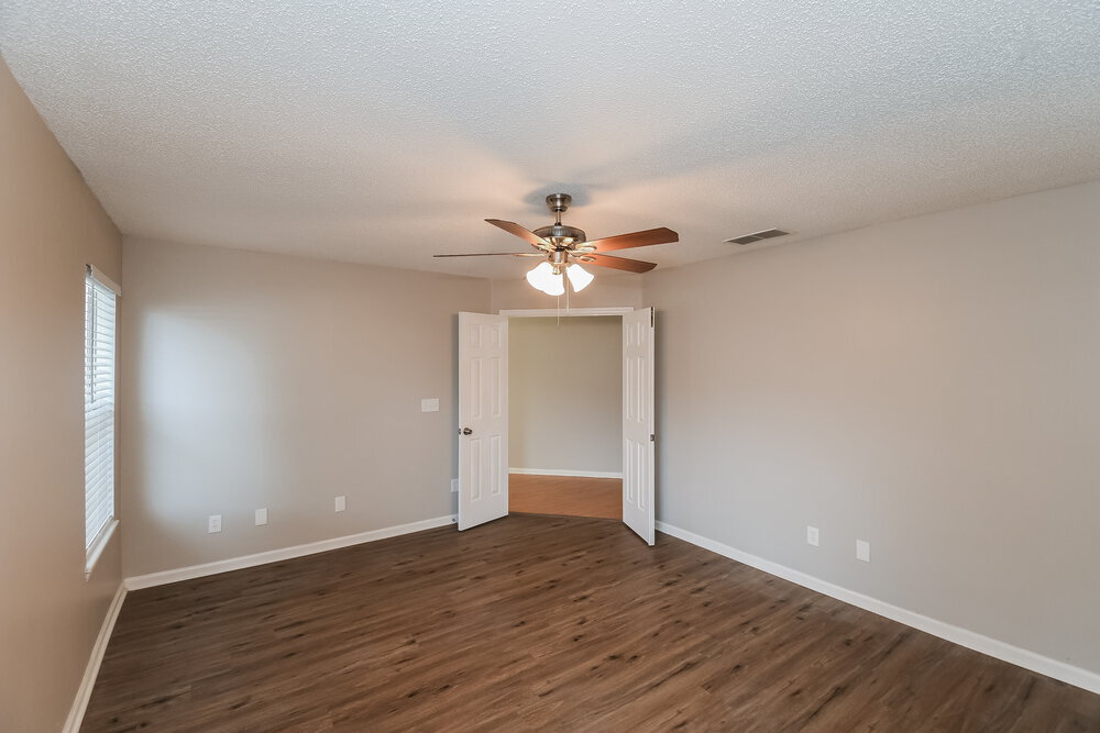 Building Photo - 11090 Stanley Steamer Ln