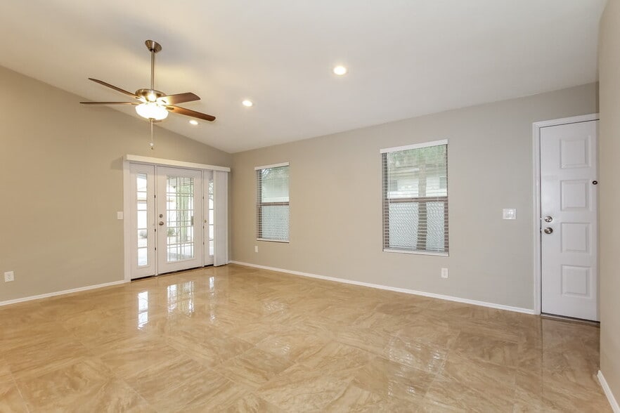 Building Photo - 4758 W Escuda Dr