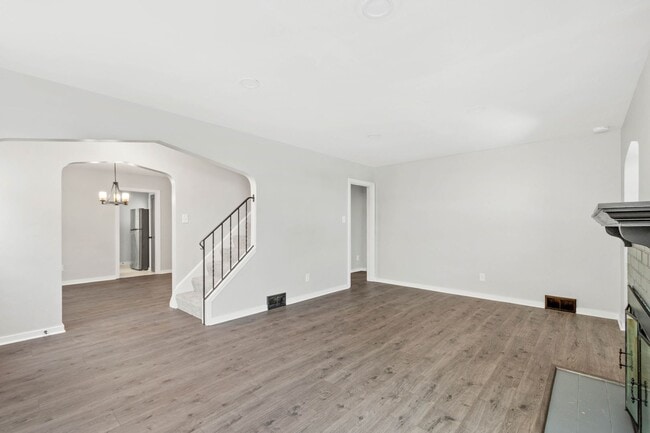 Building Photo - Charming 4 bedroom home in Pittsburgh avai...