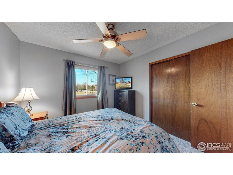 Building Photo - 2466 Sunstone Dr