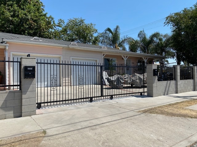 Building Photo - 13981 Van Nuys Blvd