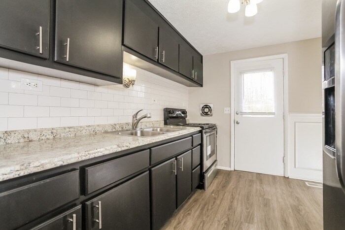 Building Photo - 9381 Loralinda Dr