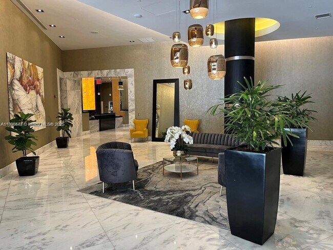 Building Photo - 1250 S Miami Ave