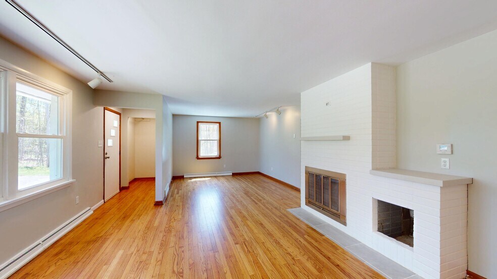 Building Photo - 9170 Storey Rd