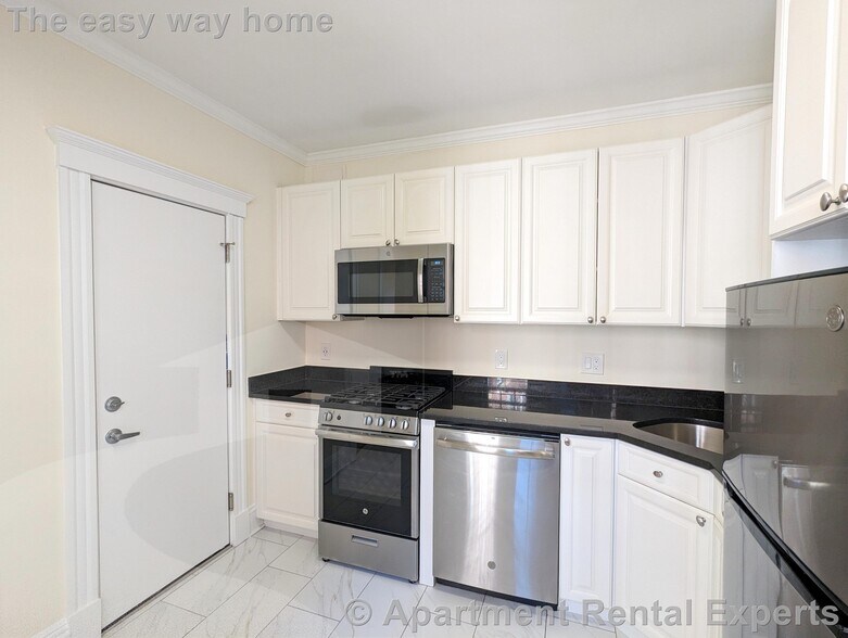 Building Photo - 24 Chauncy St