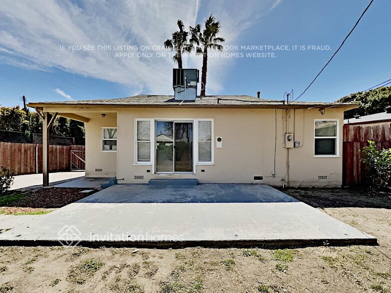 Building Photo - 18147 Archwood St