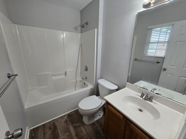 Building Photo - !!!!300 Off Rent!!! Available Now! Great Durham location newly remodeled. Single family home.