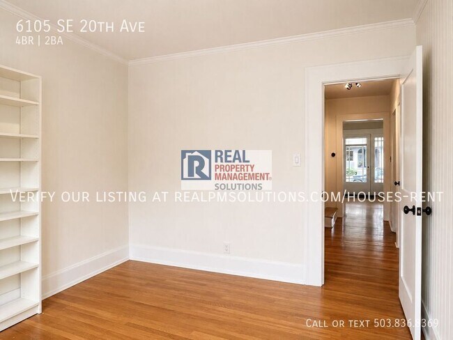 Building Photo - 6105 SE 20th Ave