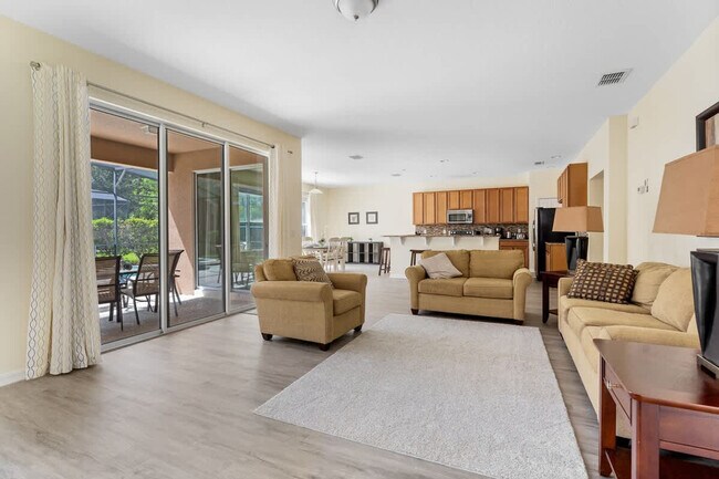 Building Photo - 220 Las Fuentes Dr