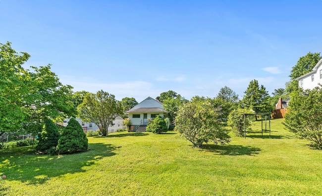 Building Photo - 3304 Clayborne Ave