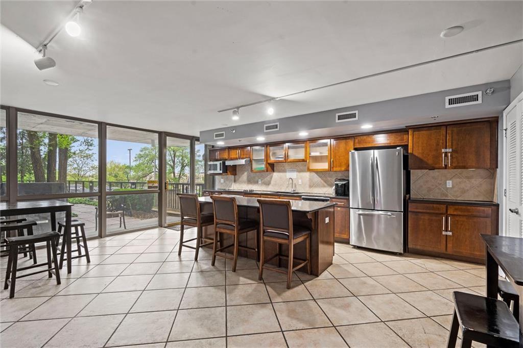 Building Photo - 600 Admiral Blvd