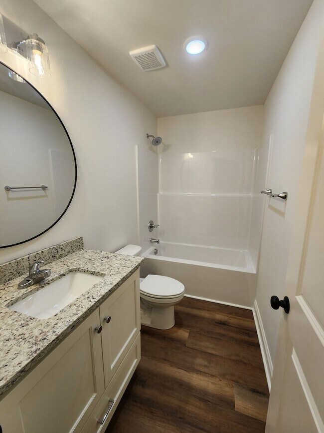 Building Photo - !!New Construction!! NEAR Pinegrove Elementary/Middle - 4BR Home with Granite Countertops, LVP Fl...