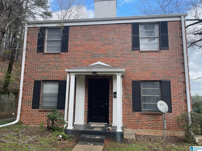 Building Photo - 1740 Valley Ave