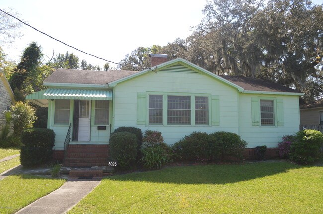 Primary Photo - 8025 Oakwood St