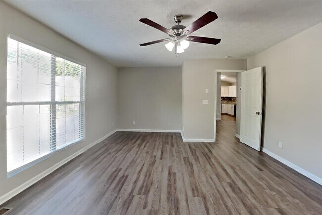 Building Photo - 820 Tradd Ct