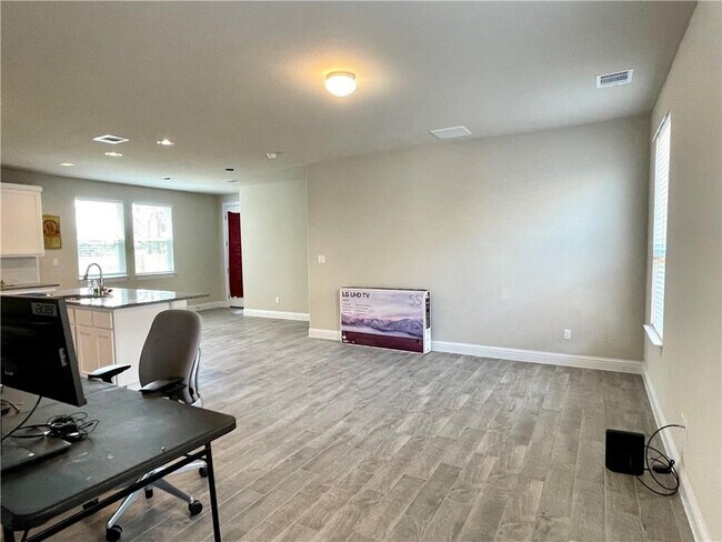Building Photo - 148 Riverhill Dr