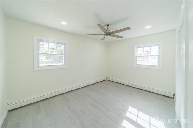 Building Photo - 54 Bergen St