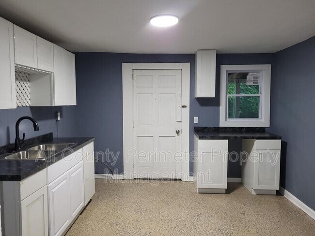 Building Photo - 2177 Adams Ave