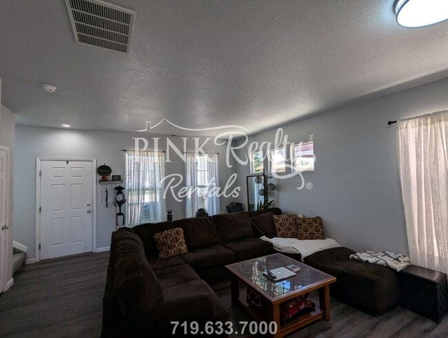 Building Photo - 2653 Shannara Grove