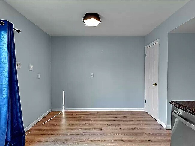 Building Photo - 4058 Paule Ave