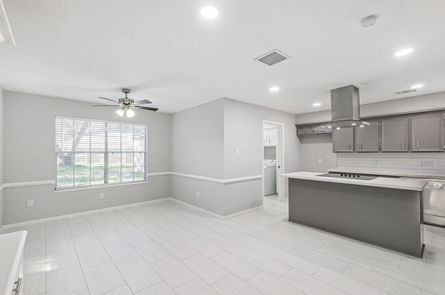 Building Photo - 20506 Park Pine Ln