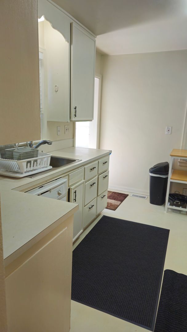 Building Photo - BG Properties, L.L.C.