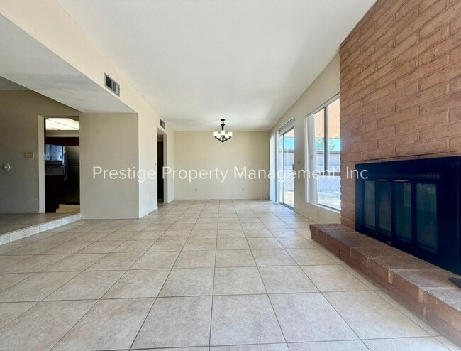 Building Photo - 2618 S Camino Seco