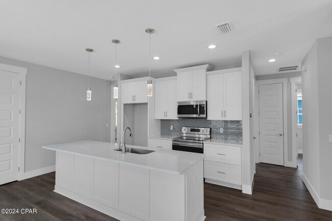 Building Photo - 8445 Warner Pl