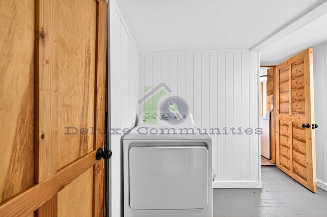 Building Photo - 3 Bedroom Single Family Home- Wyoming- Completely Remodeled!!!