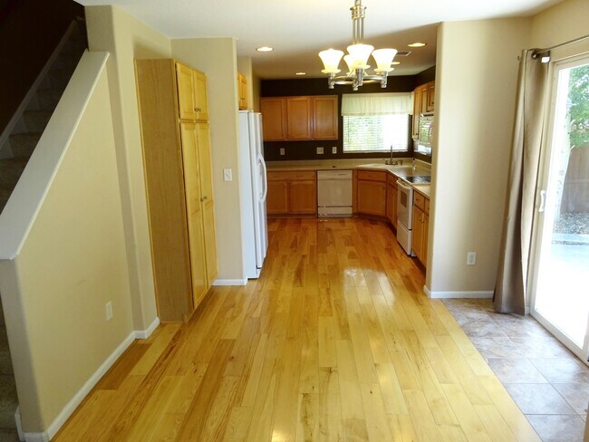 Building Photo - Beautiful 4 Bedroom Home In Parker - Piner...