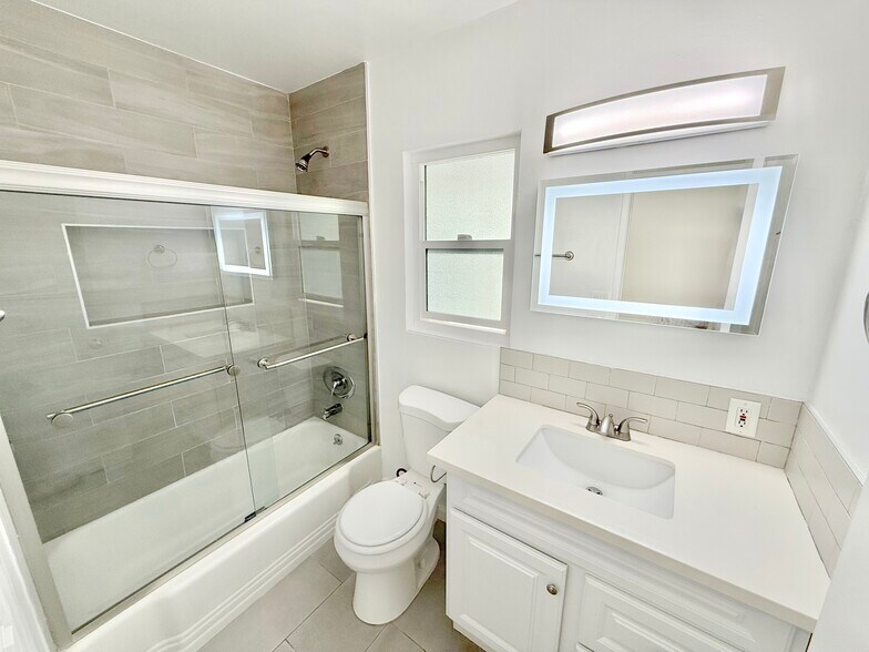 Building Photo - 231 California Ave