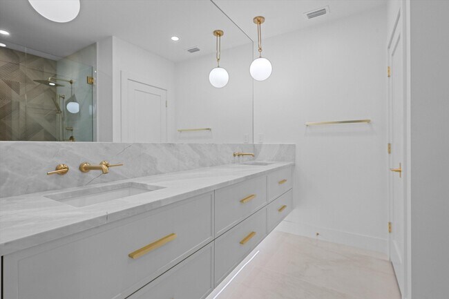 Building Photo - 13224 Polo Club Rd