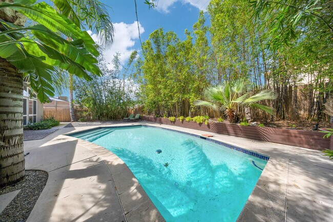 Building Photo - 16439 Kingsbury St