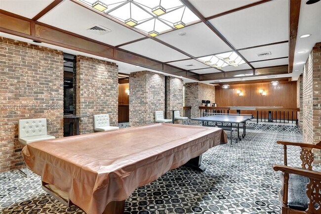 Building Photo - 2751 S Ocean Dr