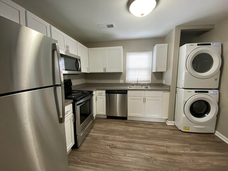 CAMELOT VILLAGE 900 Camelot Dr Salem VA 24153 Apartment Finder