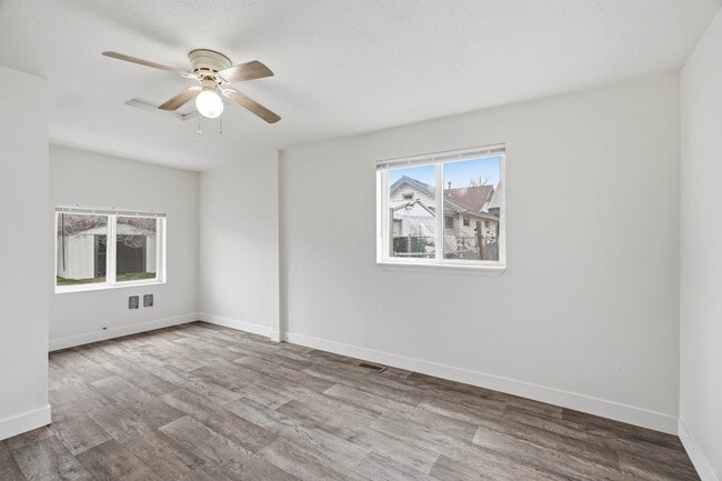 Building Photo - 5111 N Stone St